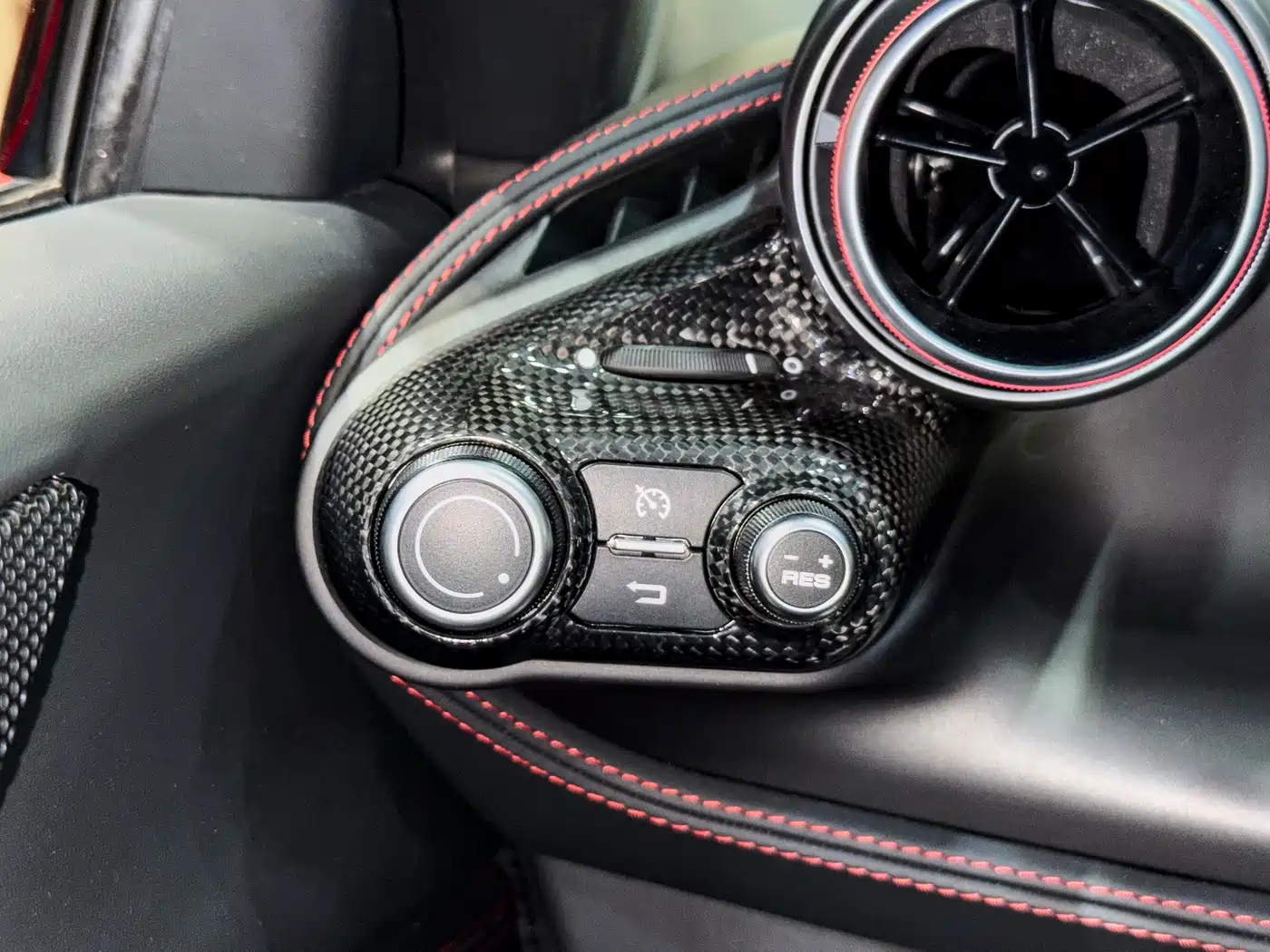 Ferrari F8 2023 2020 Spider 3.9T V8