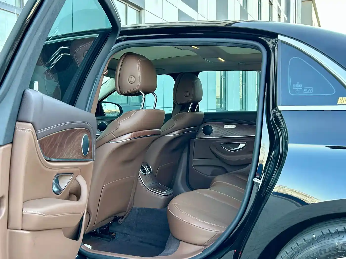 Mercedes-Benz E-Class 2023 E 300 L Fashion фото 6