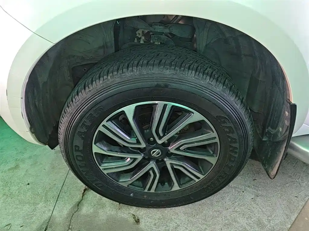 Nissan Terra 2018 2018 2.5L Automatic 2WD Luxury Edition