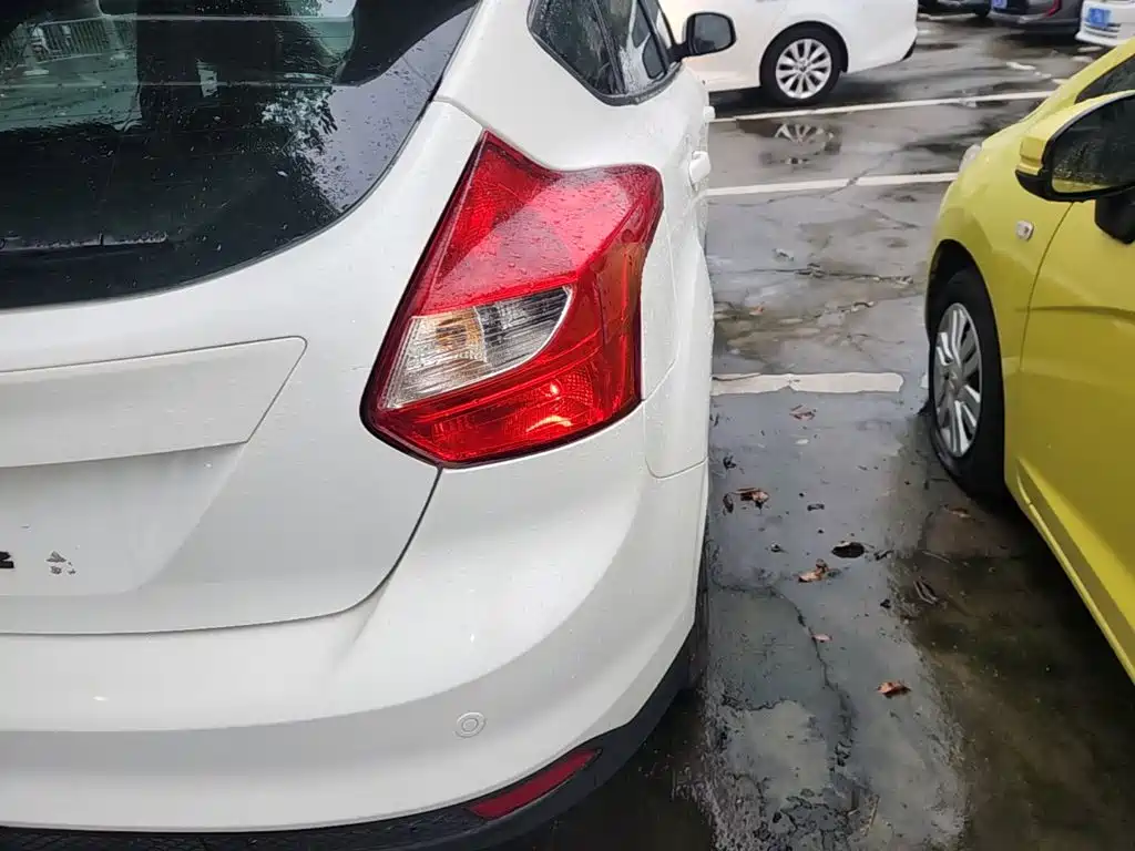 Ford Focus 2015 2012 Hatchback 1.6L Automatic Trend
