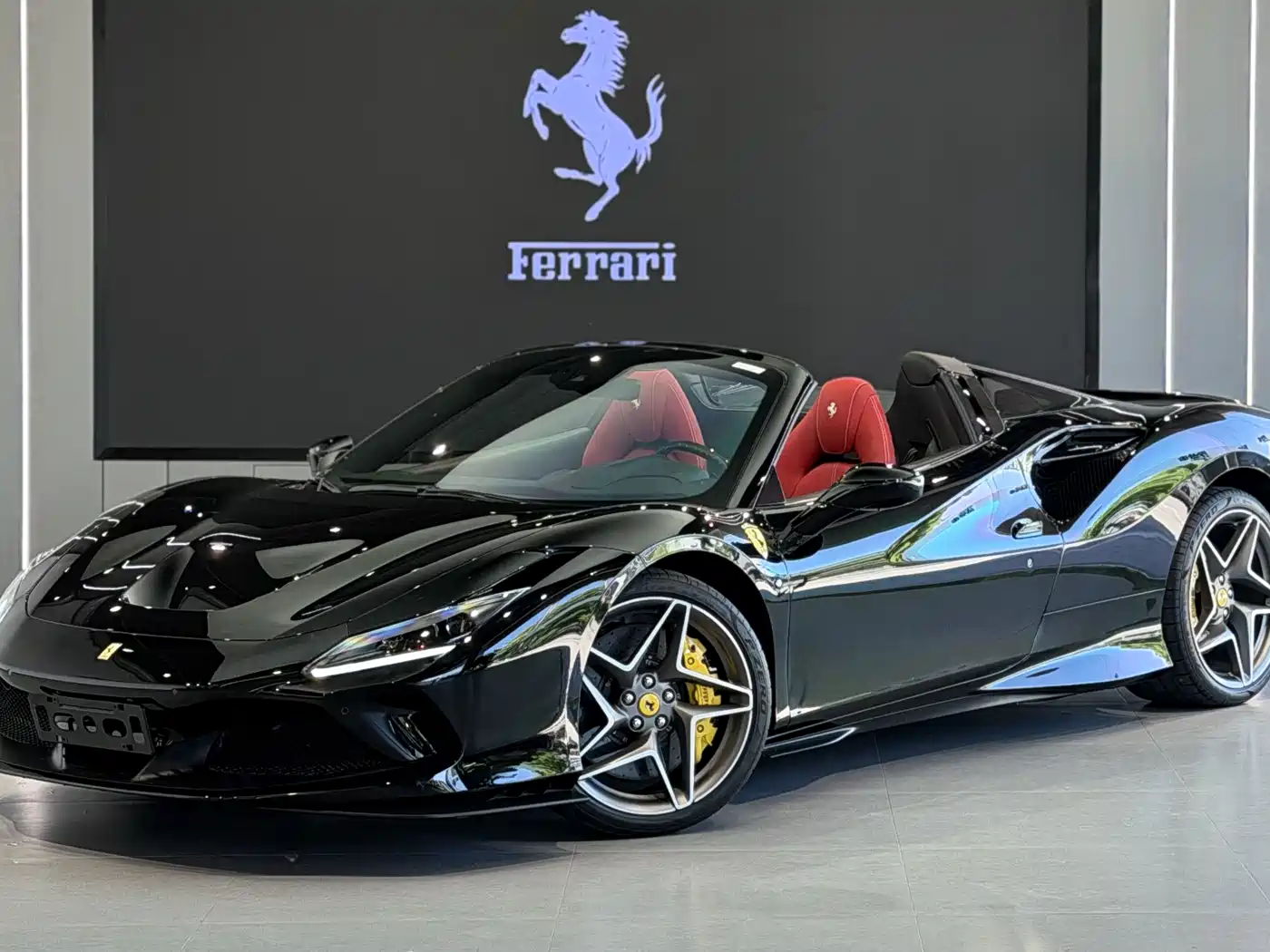 2023 Ferrari F8