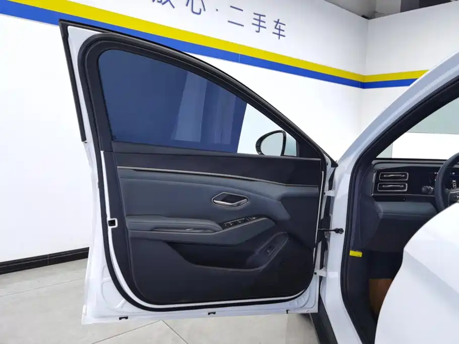 BYD Qin L 2024 2024 DM-i 80KM Leading Edition
