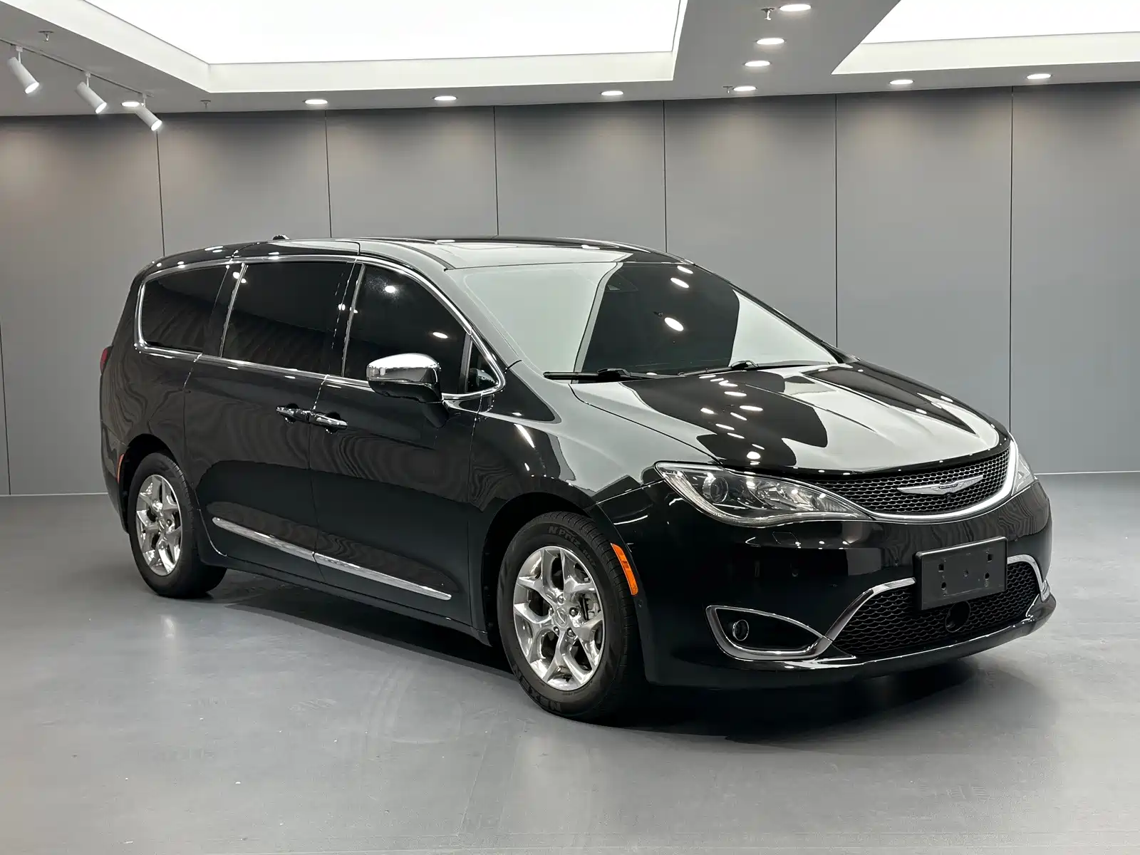Фото 3 - Chrysler Pacifica