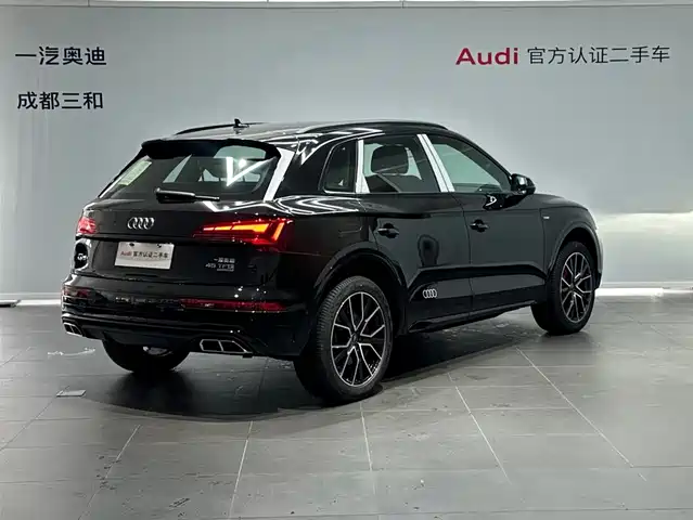 Audi Q5L 2024 Model 45 TFSI Luxury Dynamic — фото 4