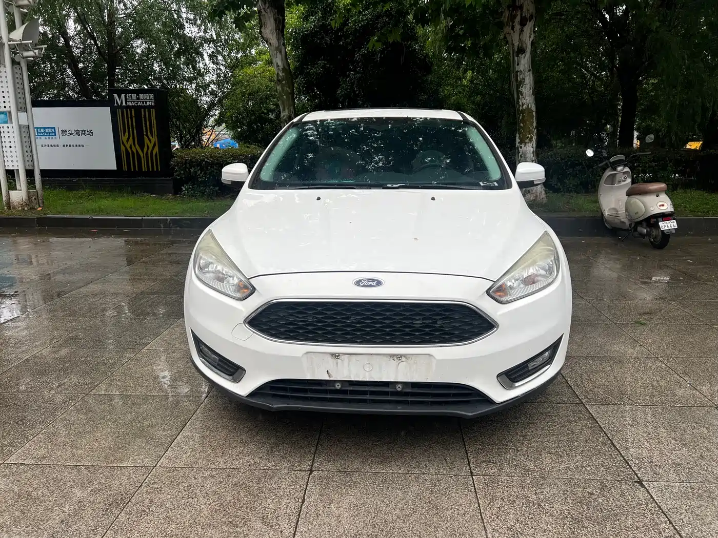 Photo 2 - Ford Focus