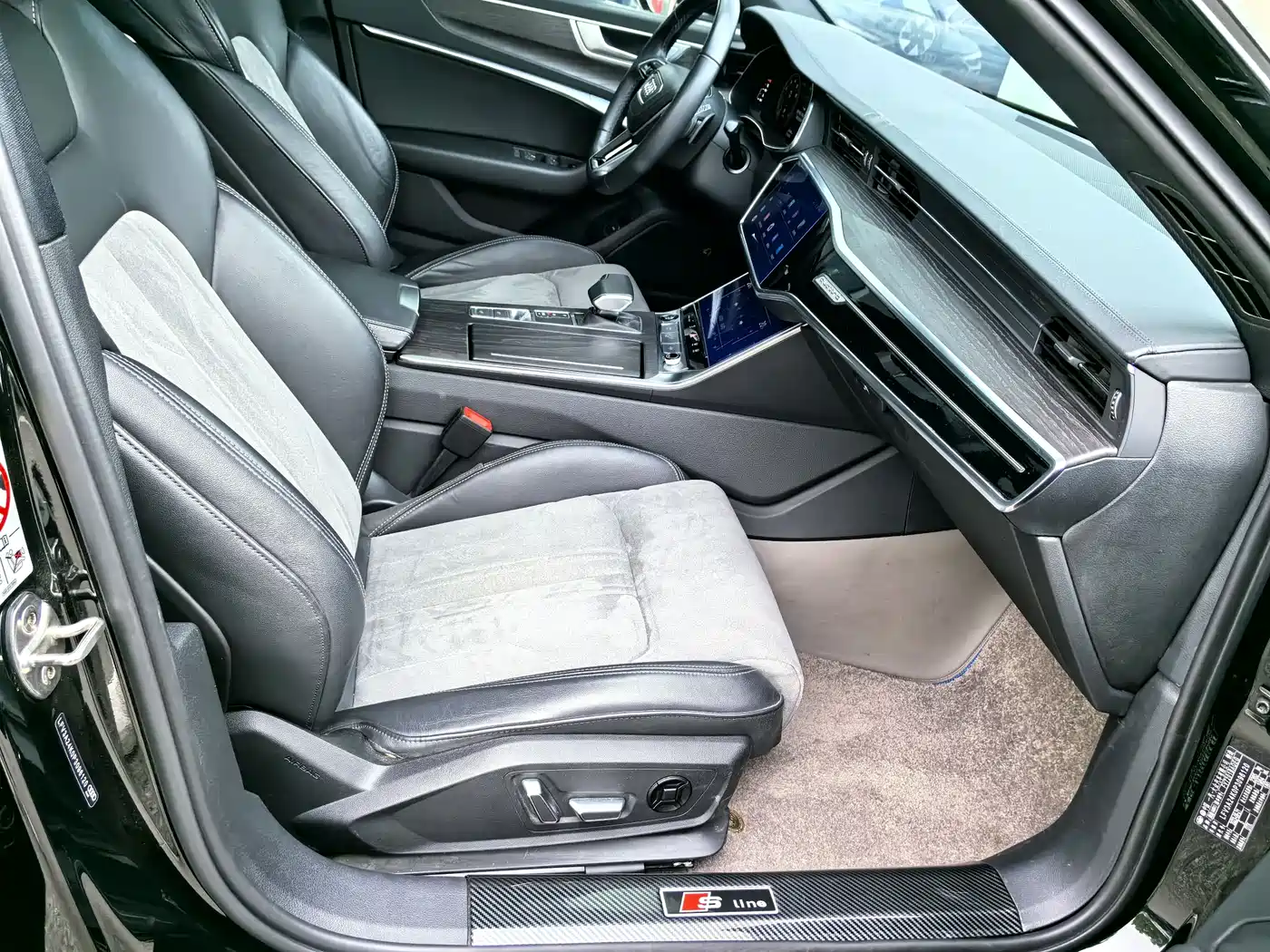 Audi A6L 2023 Facelift 45 TFSI quattro Premium Dynamic фото 14