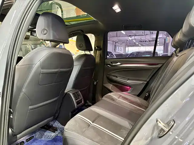 Volkswagen Golf 2021 280TSI DSG R-Line — фото 5
