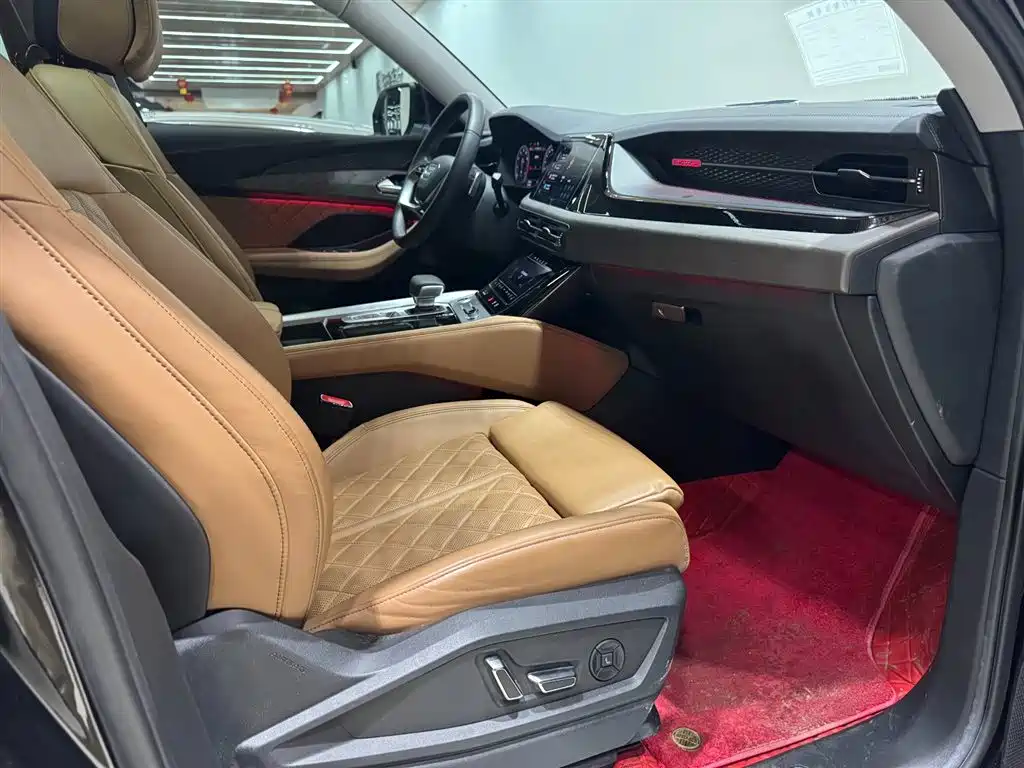 Audi Q6 2024 45 TFSI quattro Qi Yun Yu Lin Package 6-seater фото 14