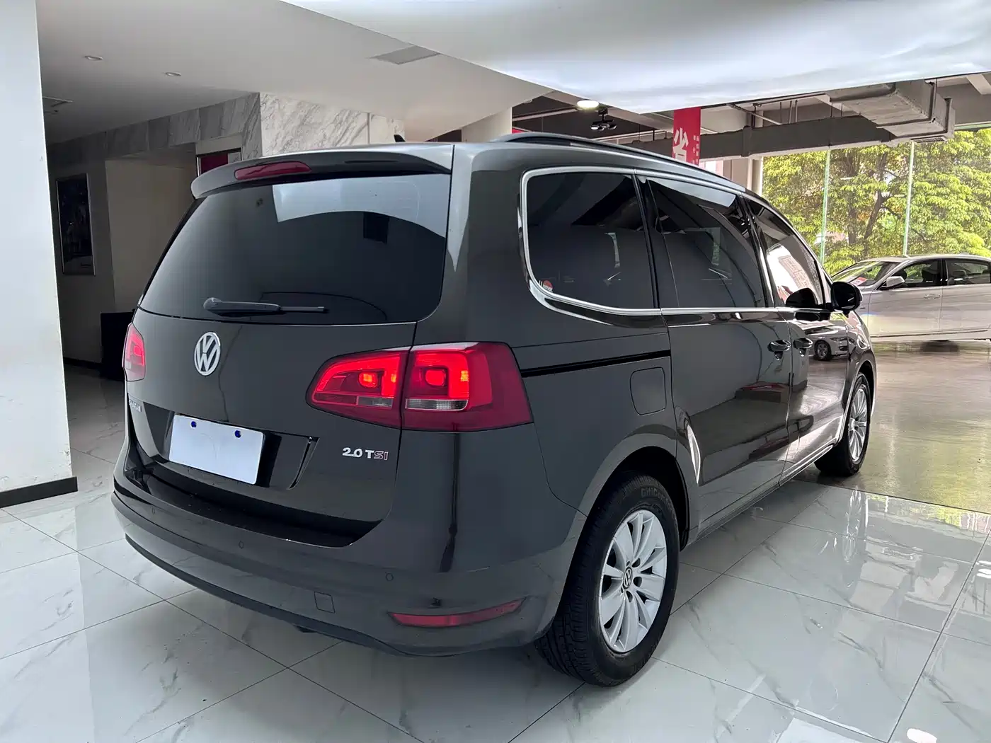Volkswagen Sharan 2014 2.0TSI Standard фото 7