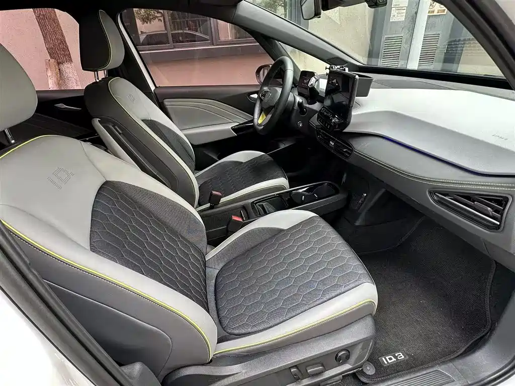 Volkswagen ID.3 2024 Ultimate Intelligence Edition фото 18