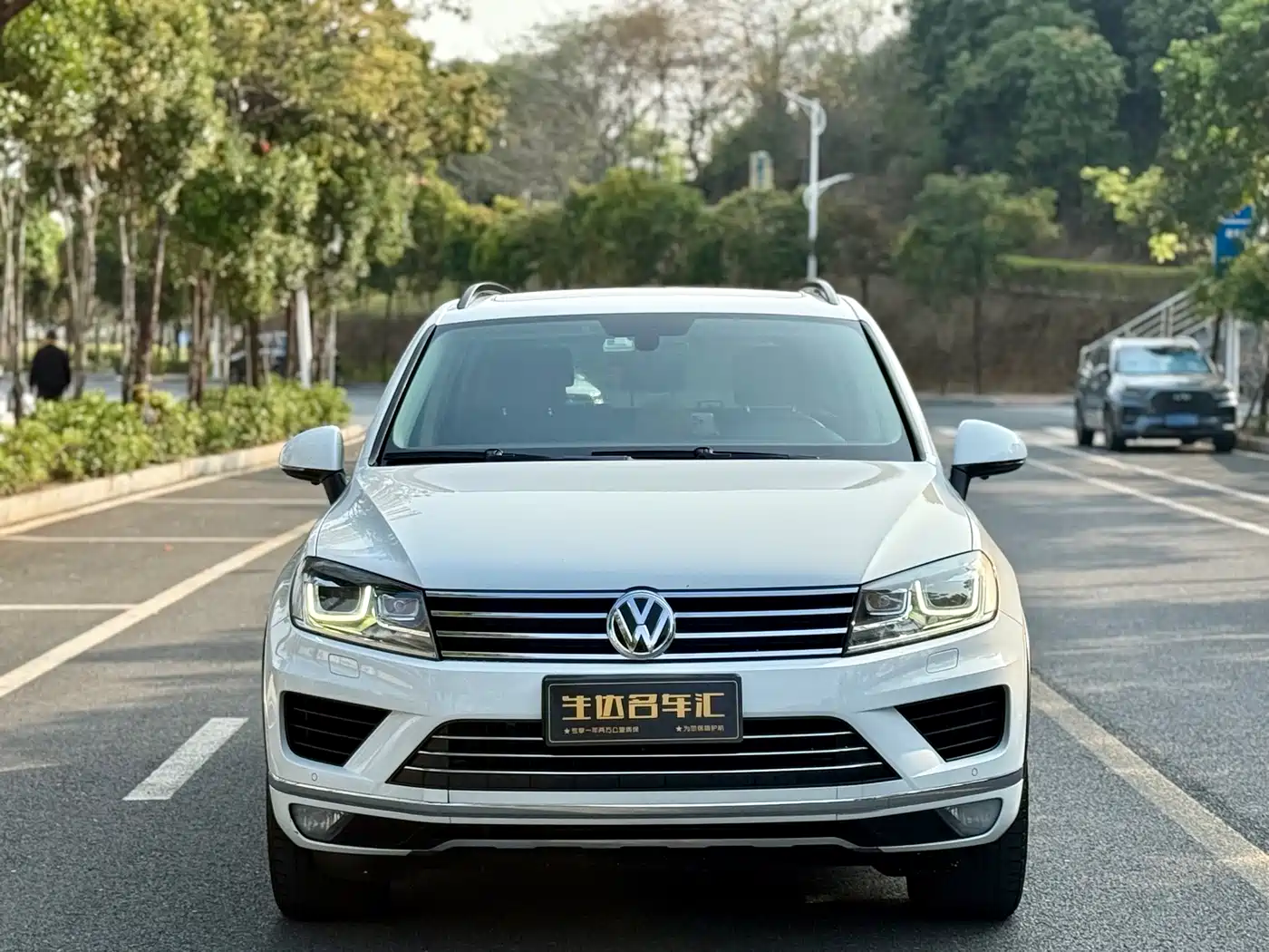 Volkswagen Touareg 2016 3.0TSI Glamour Edition фото 2