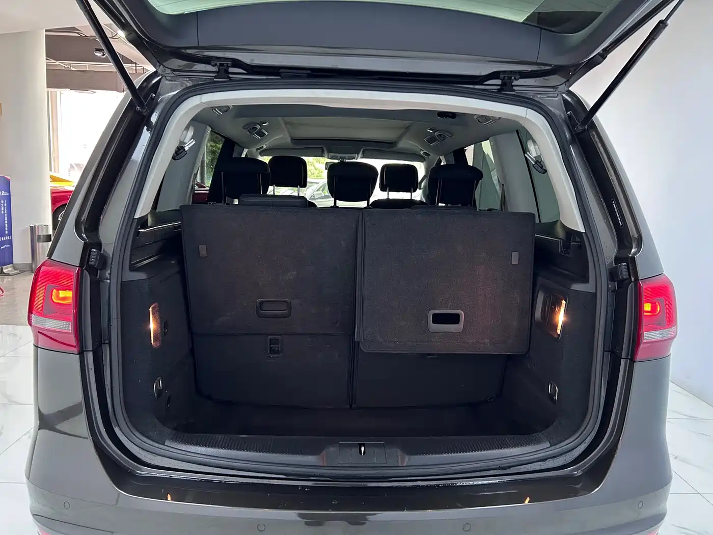 Volkswagen Sharan 2014 2.0TSI Standard фото 23