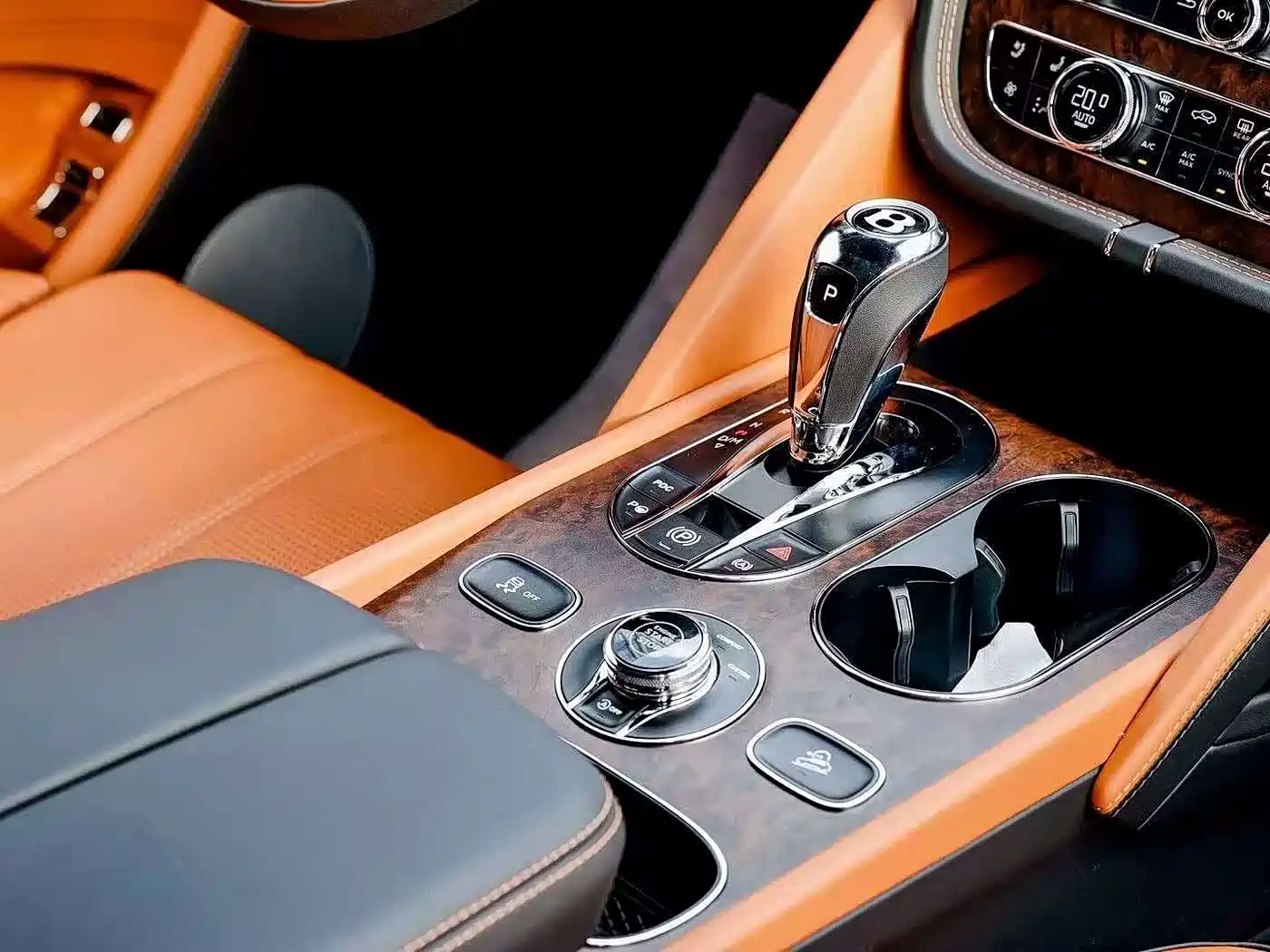 Photo 8 - Bentley Bentayga