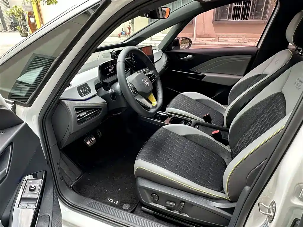 Volkswagen ID.3 2024 Ultimate Intelligence Edition фото 15