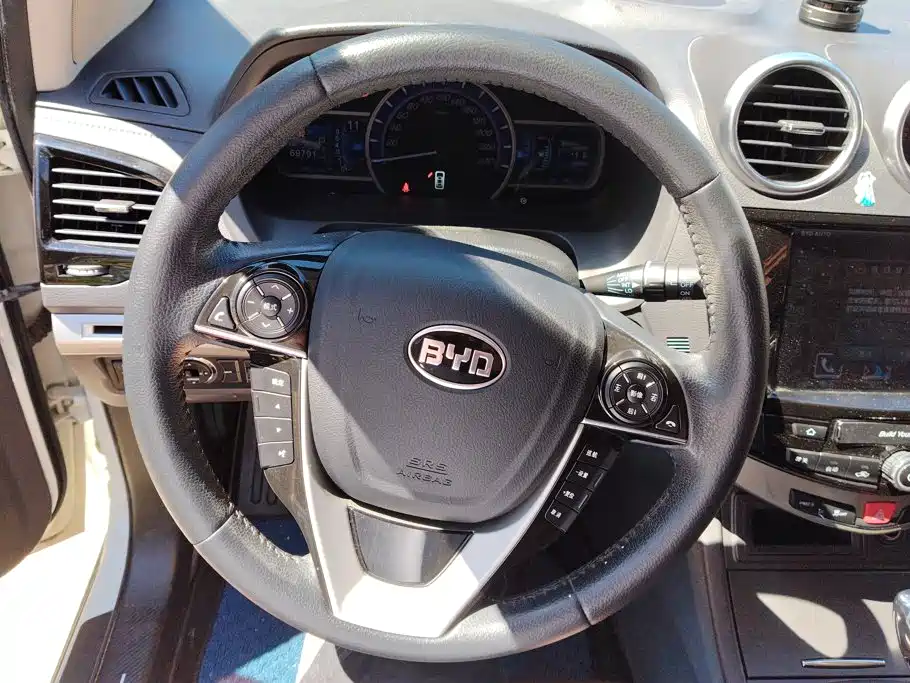 BYD S7 2015 2015 2.0T Upgrade Automatic Premium