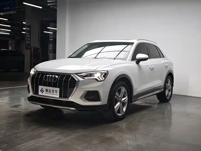 Audi Q3 35 TFSI, Стиль Драйв