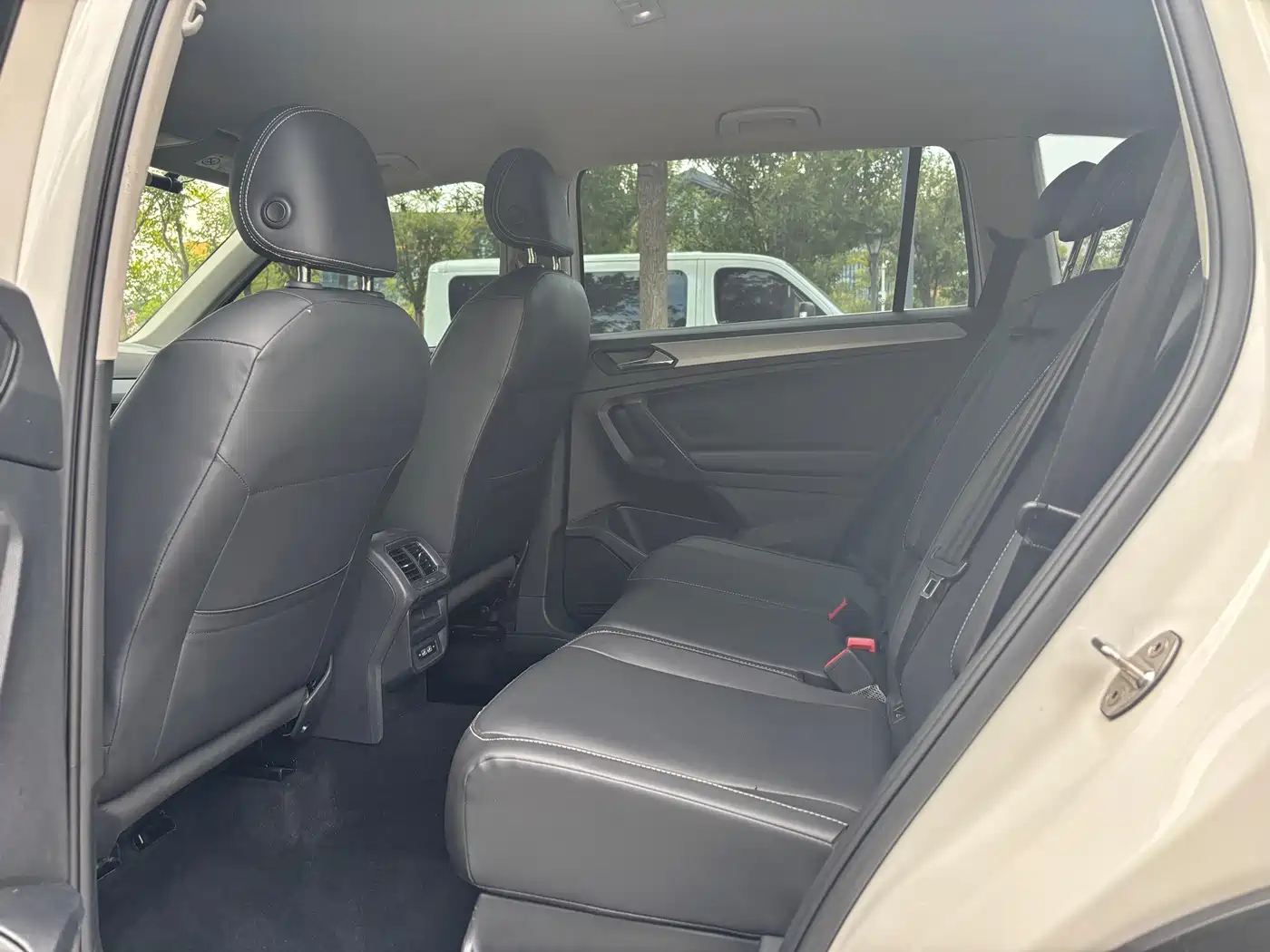 Фото 8 - Volkswagen Tiguan L