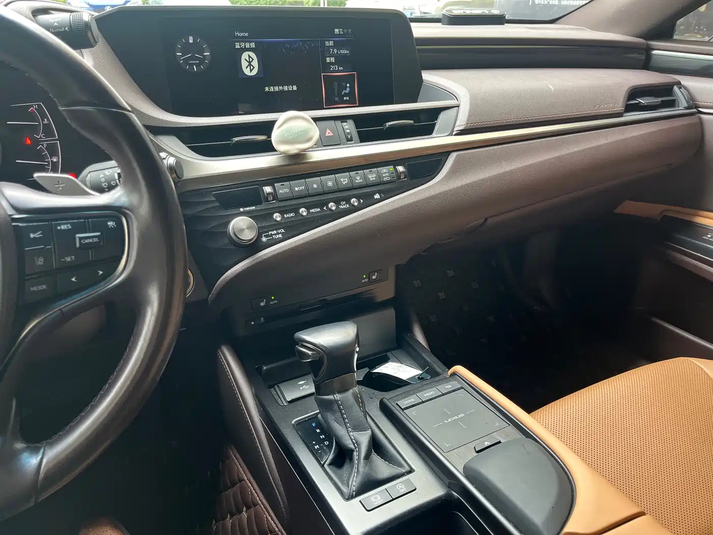 Lexus ES 2021 200 Excellence Edition фото 15