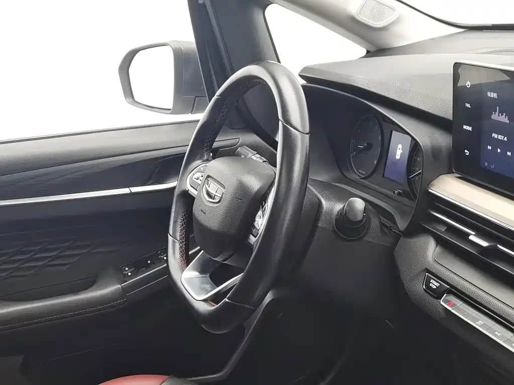 Фото 22 - Geely Vision X3