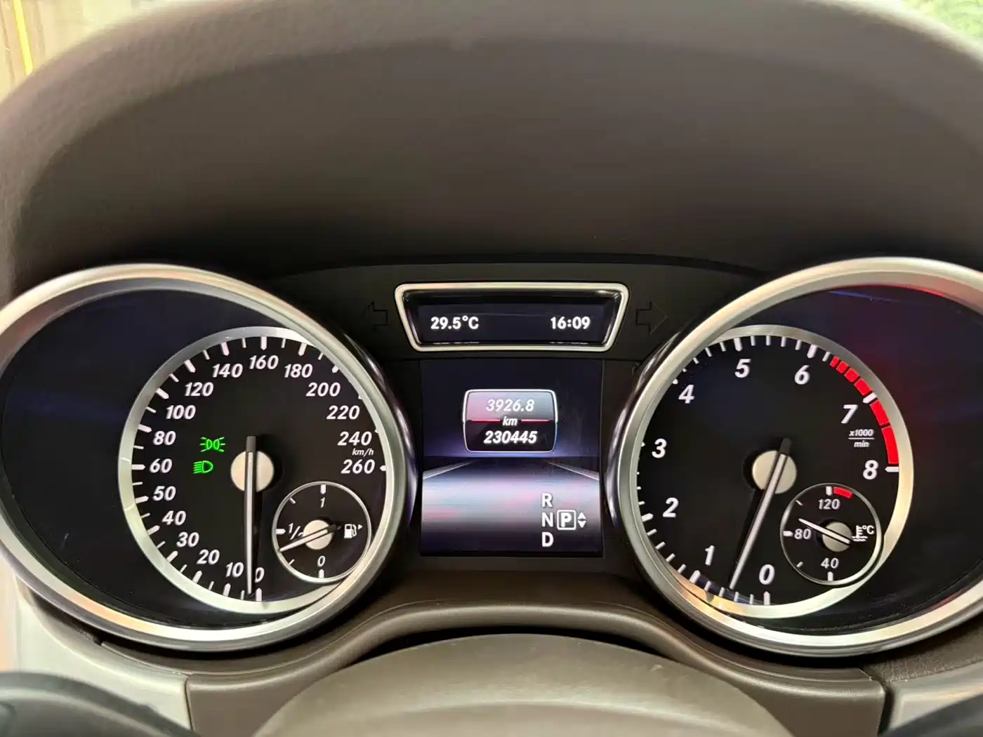 Mercedes-Benz M-Class 2014 ML 320 4MATIC фото 16