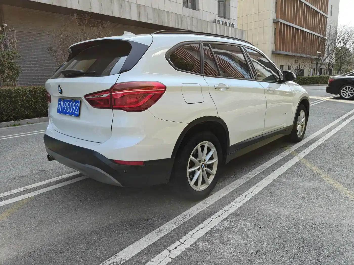 BMW X1 2018 sDrive18Li Fashion Model фото 9