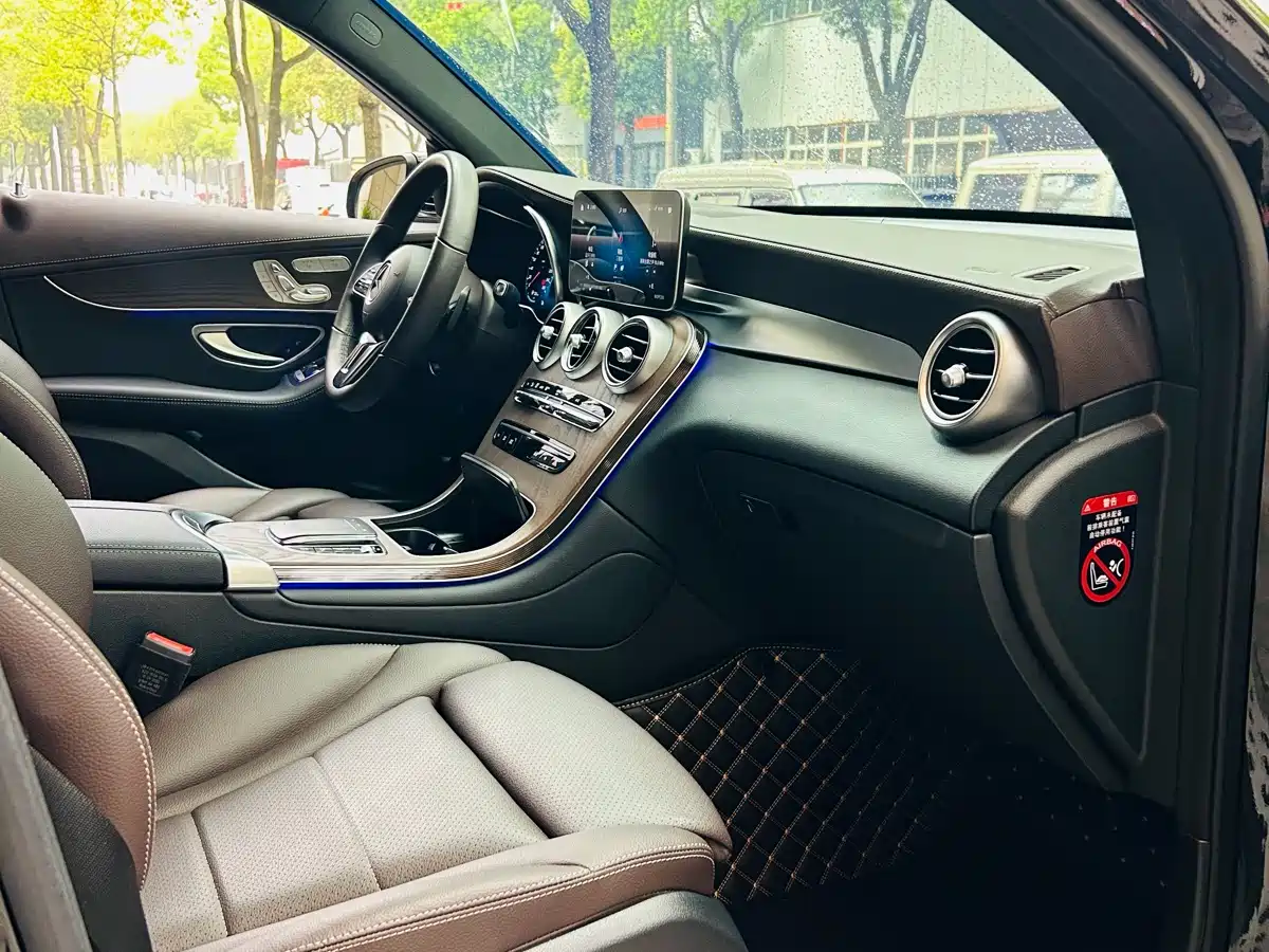 Mercedes-Benz GLC 2022 Model GLC 300 L 4MATIC Luxury Edition фото 4
