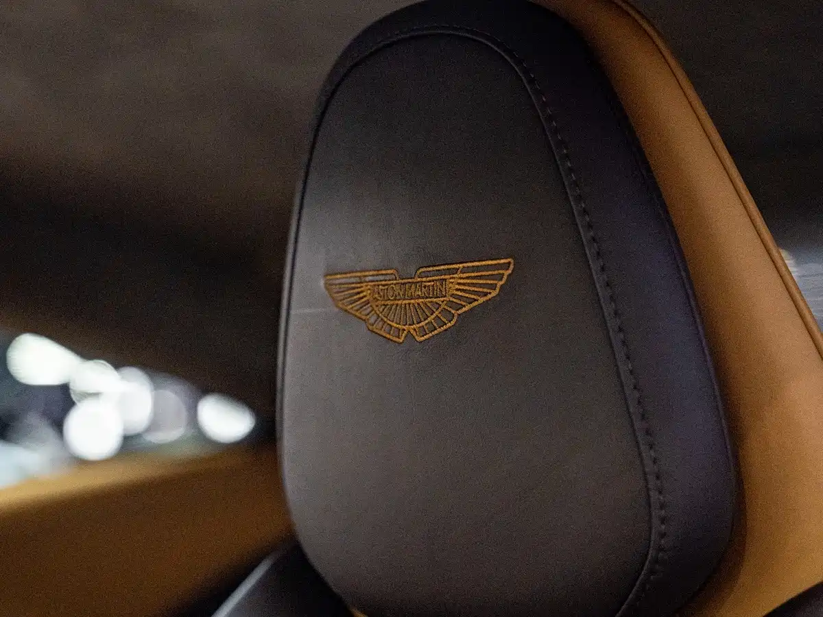 Aston Martin DB11 2018 2017 4.0T V8