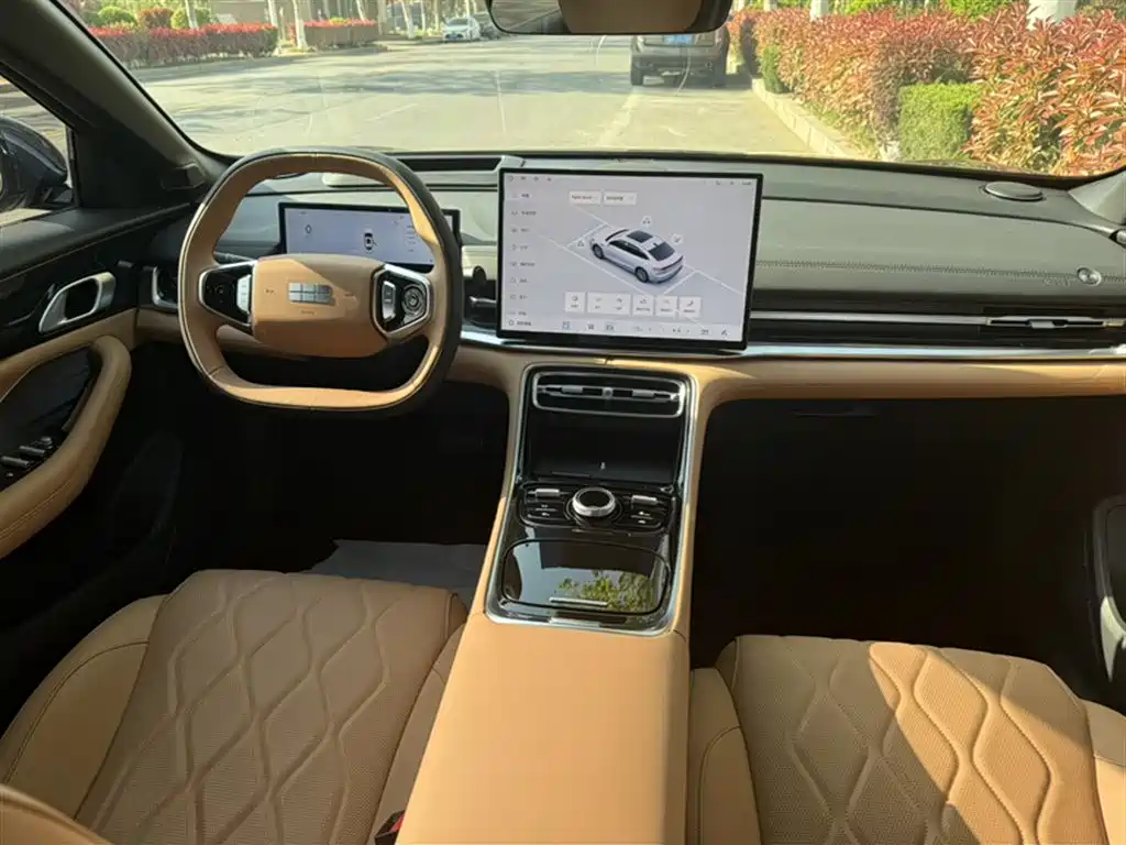 Geely Galaxy Galaxy A7 2025 EM-i фото 13