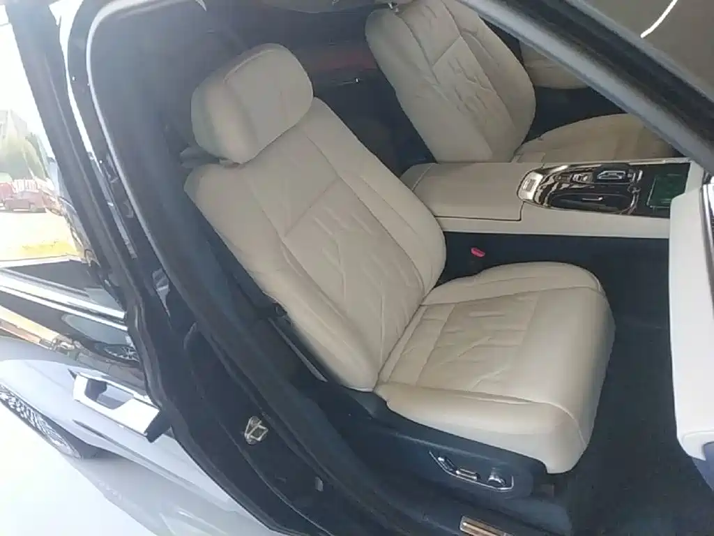 ZEEKR 009 2025 2024 6-seat Executive AWD 108kWh