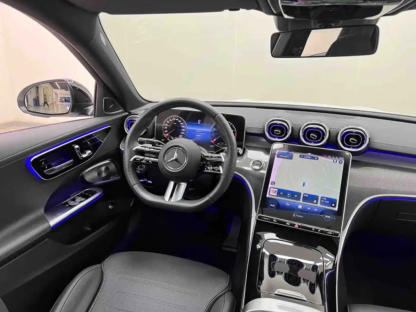 Mercedes-Benz C-Class 2024 C 260 L Night Edition Sport фото 13