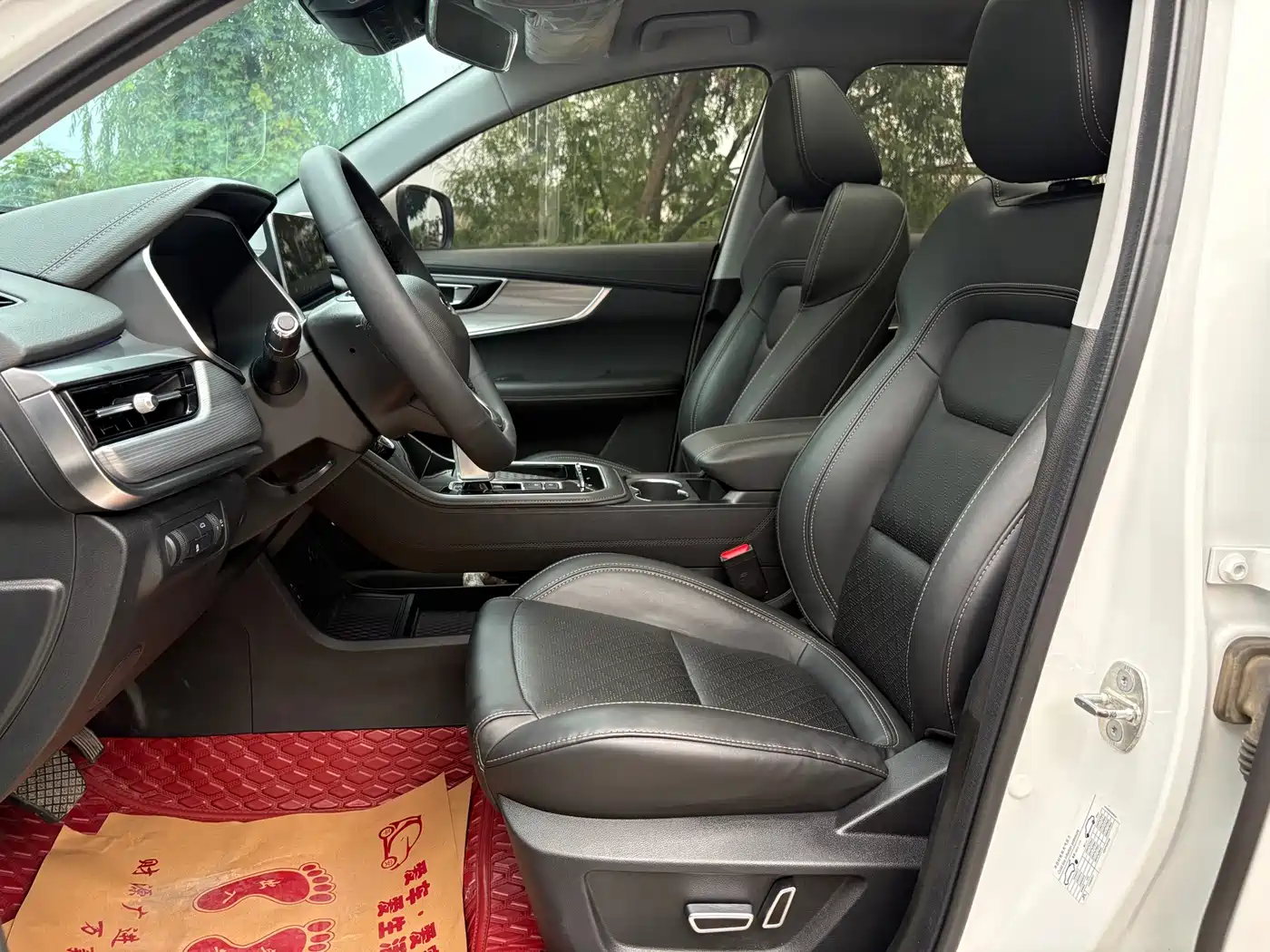 Фото 8 - Chery Tiggo 8
