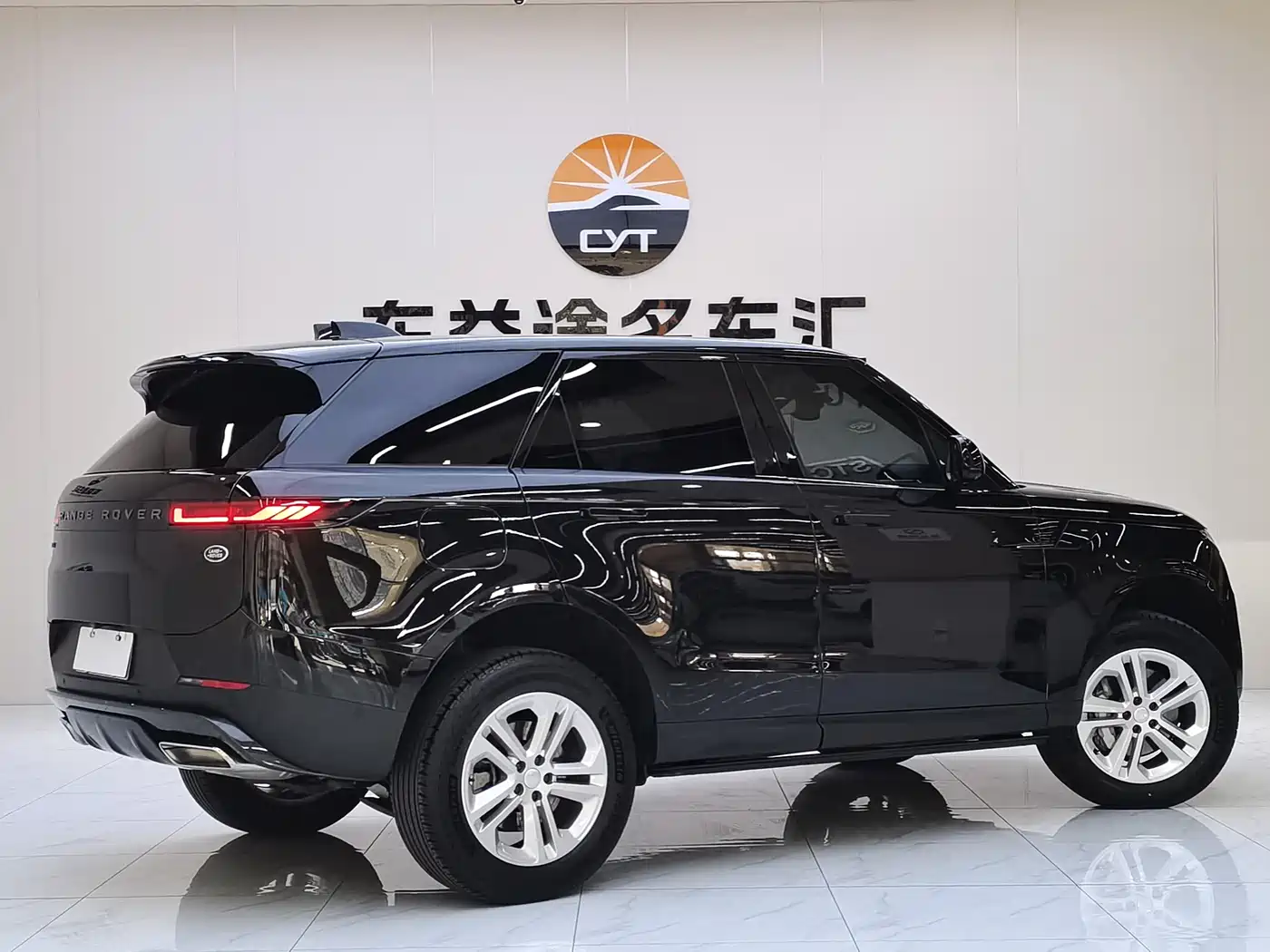 Land Rover Range Rover Sport 2024 360PS S фото 5