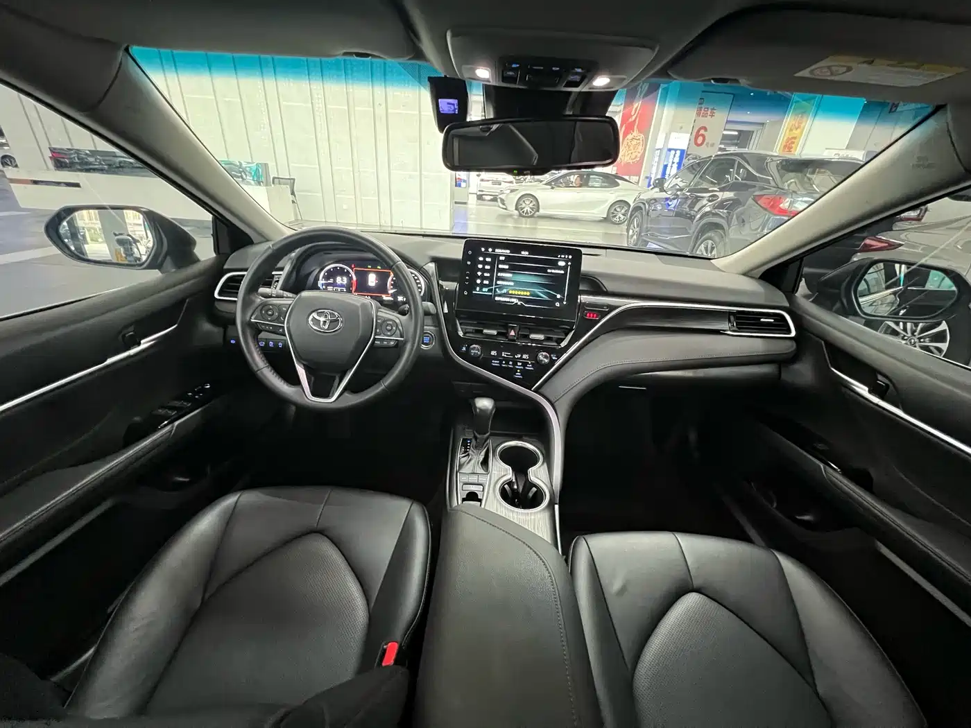 Toyota Camry 2021 2.5G Luxury Edition фото 11