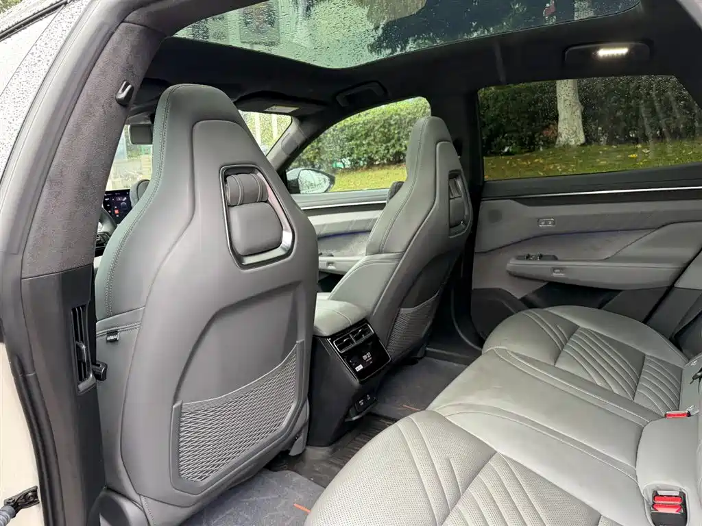 ZEEKR EXTREME KRYPTON 001