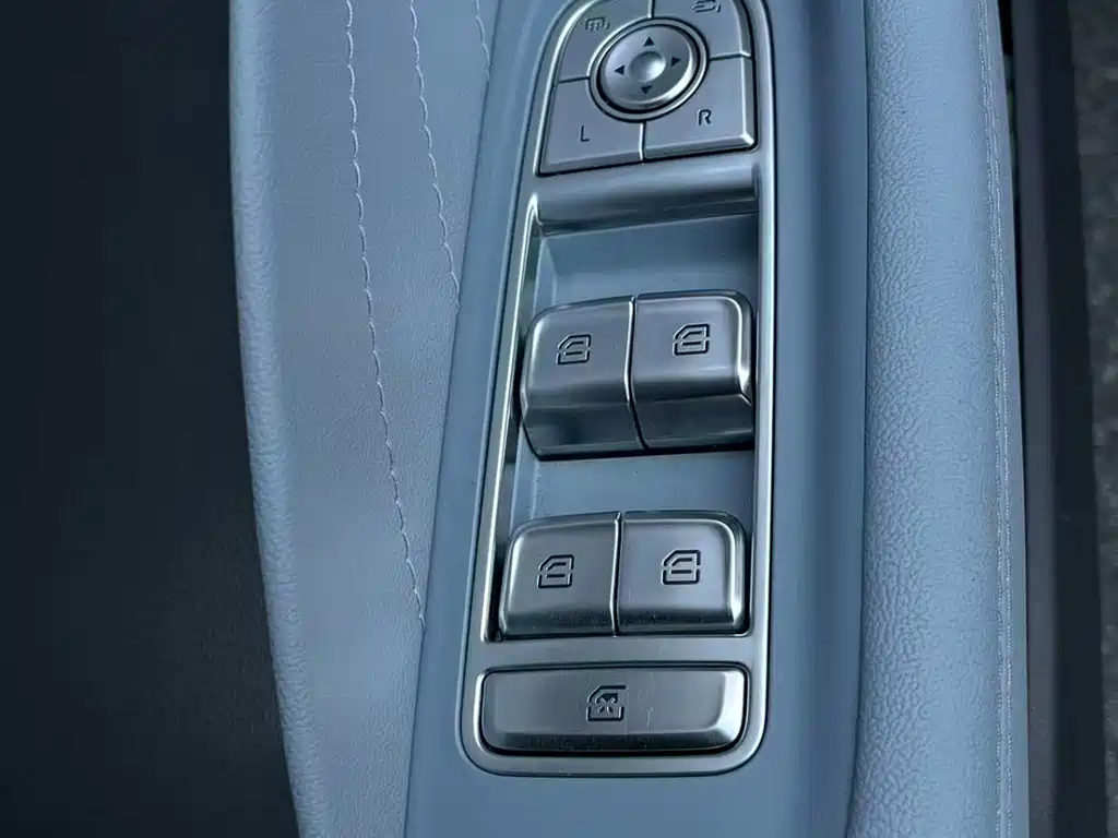 Hongqi H5 PHEV, миниатюра 11