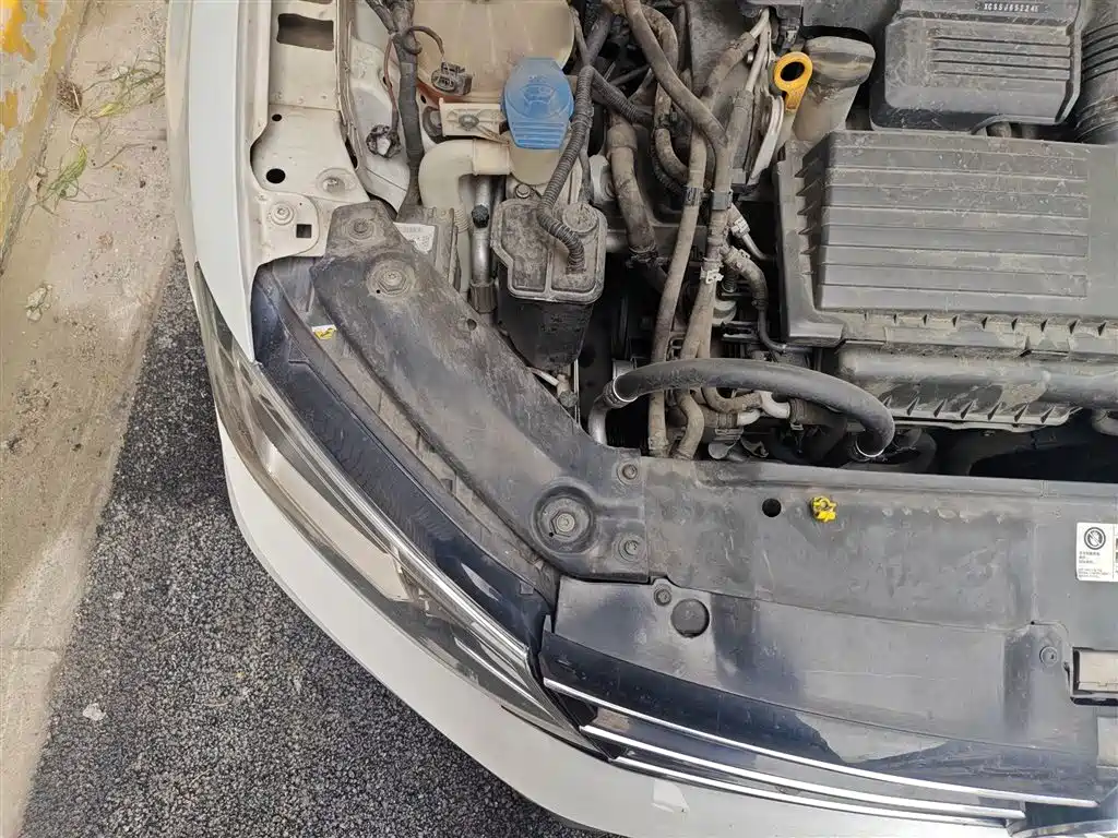 Volkswagen Sagitar 2018 280TSI DSG Spark Edition фото 20