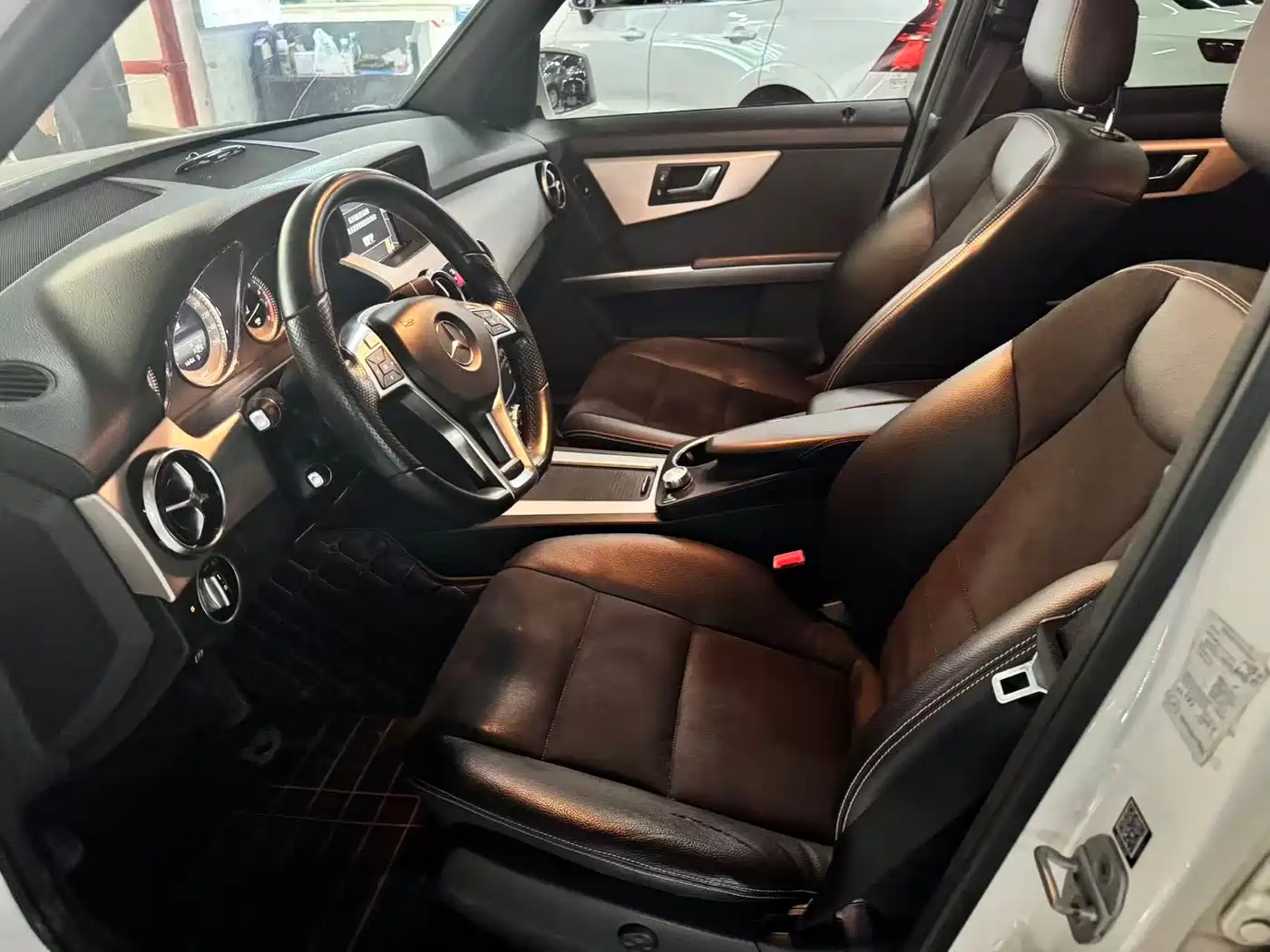 Mercedes-Benz GLK-Class 2015 GLK 300 4MATIC Fashion Ultimate Edition фото 6