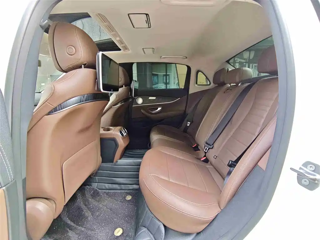 Mercedes-Benz E-Class 2019 E 200 L Sport фото 8