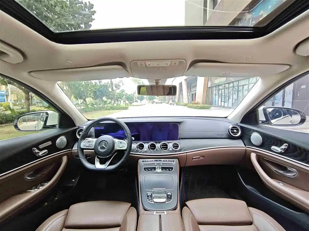 Mercedes-Benz E-Class 2019 E 200 L Sport фото 12