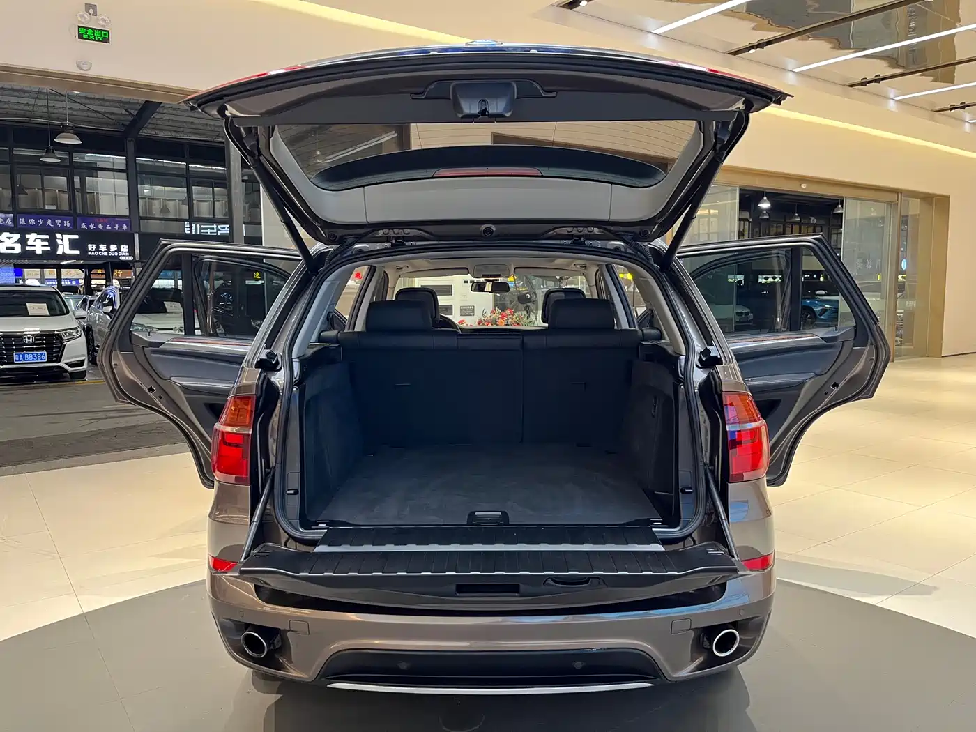 BMW X5 (Import) 2013 xDrive35i Leading фото 21