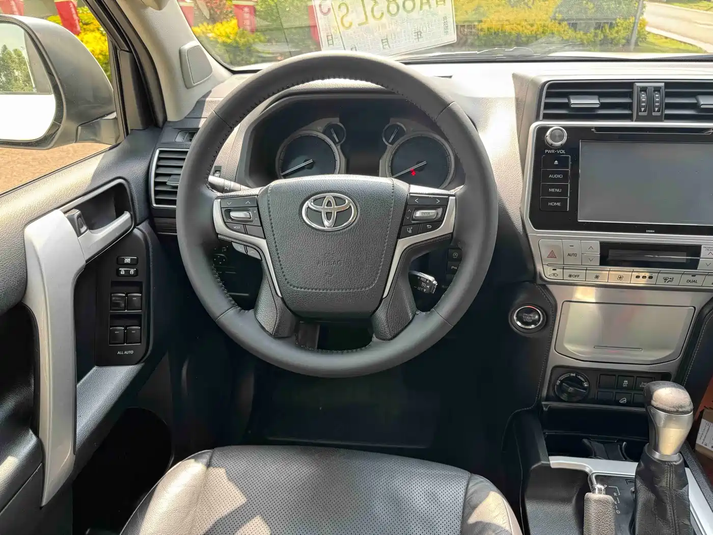Toyota Prado 2018 3.5L Automatic TX-L Rear-mounted Spare Tire фото 18
