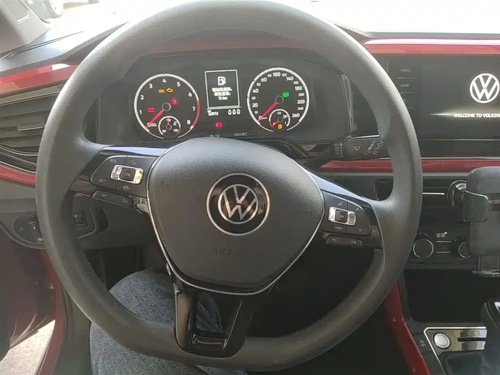 Volkswagen Polo 2021 Plus 1.5L Automatic Colorful Tech Edition фото 11