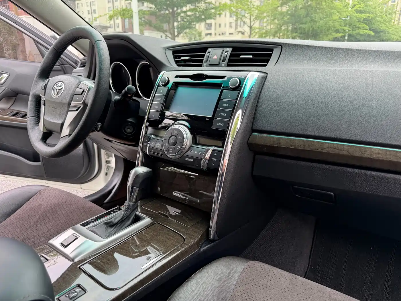 Toyota Reiz 2013 2.5V Premium Edition фото 7