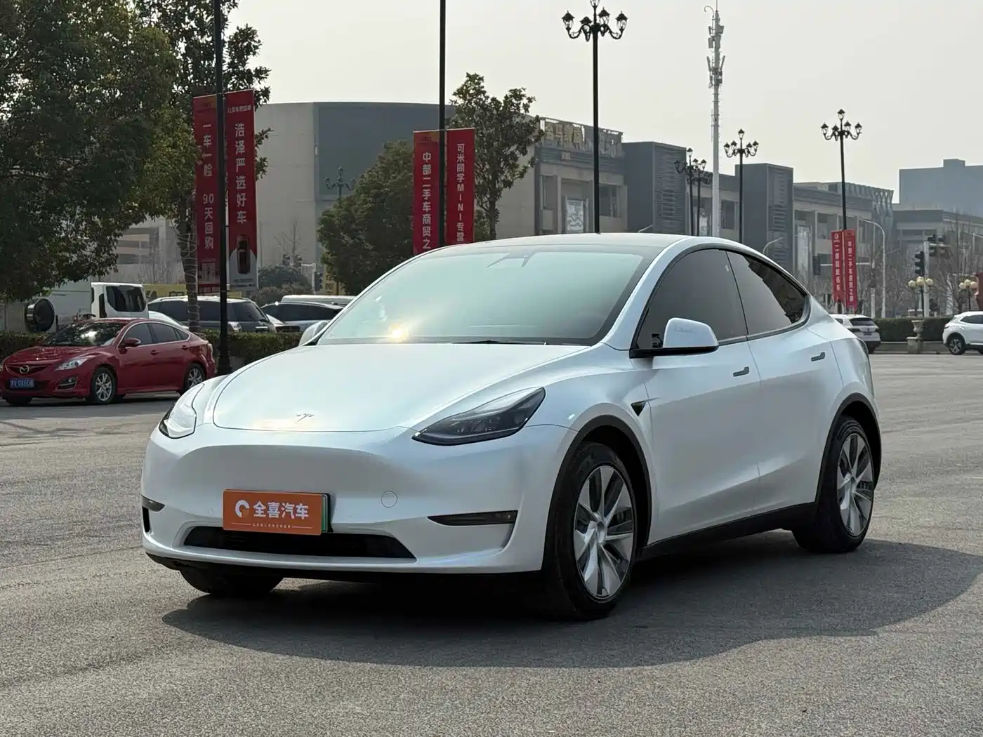 TESLA MODEL Y