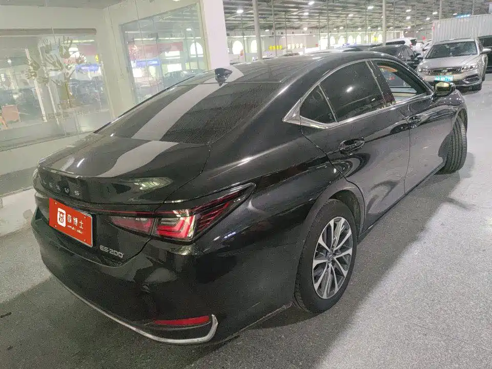 2026 Lexus ES