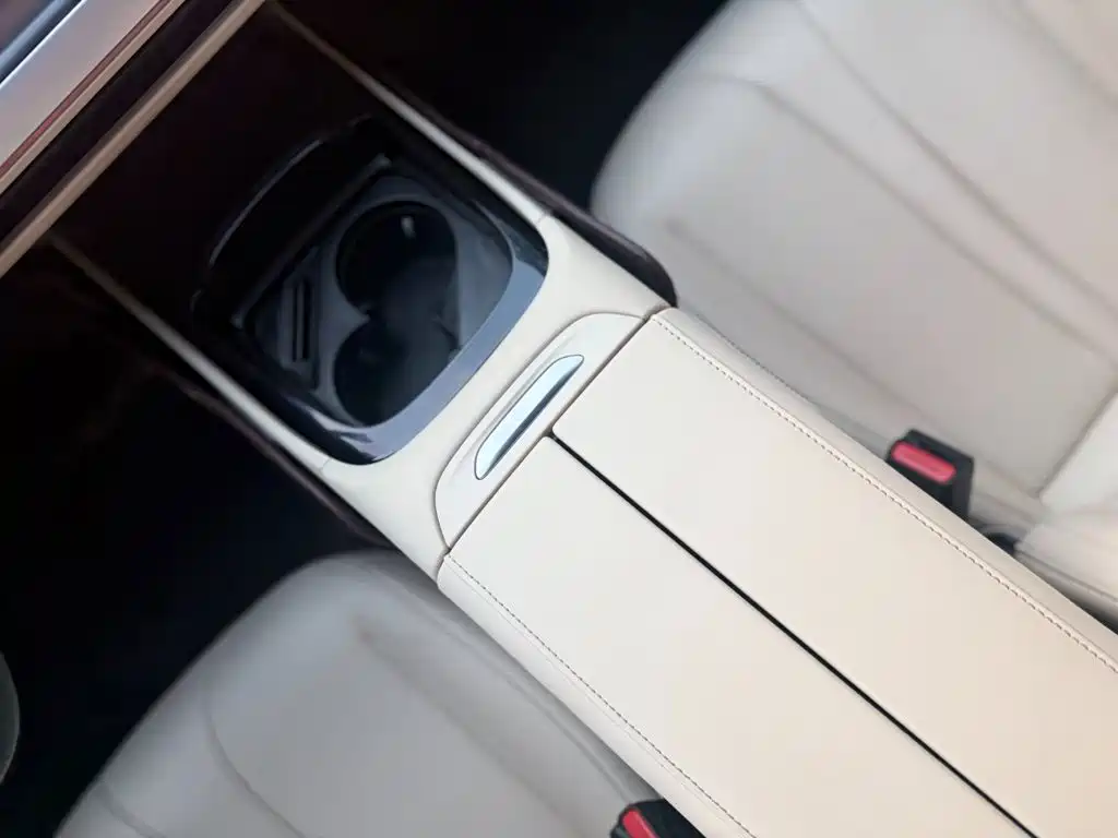 Фото 8 - XPeng P7