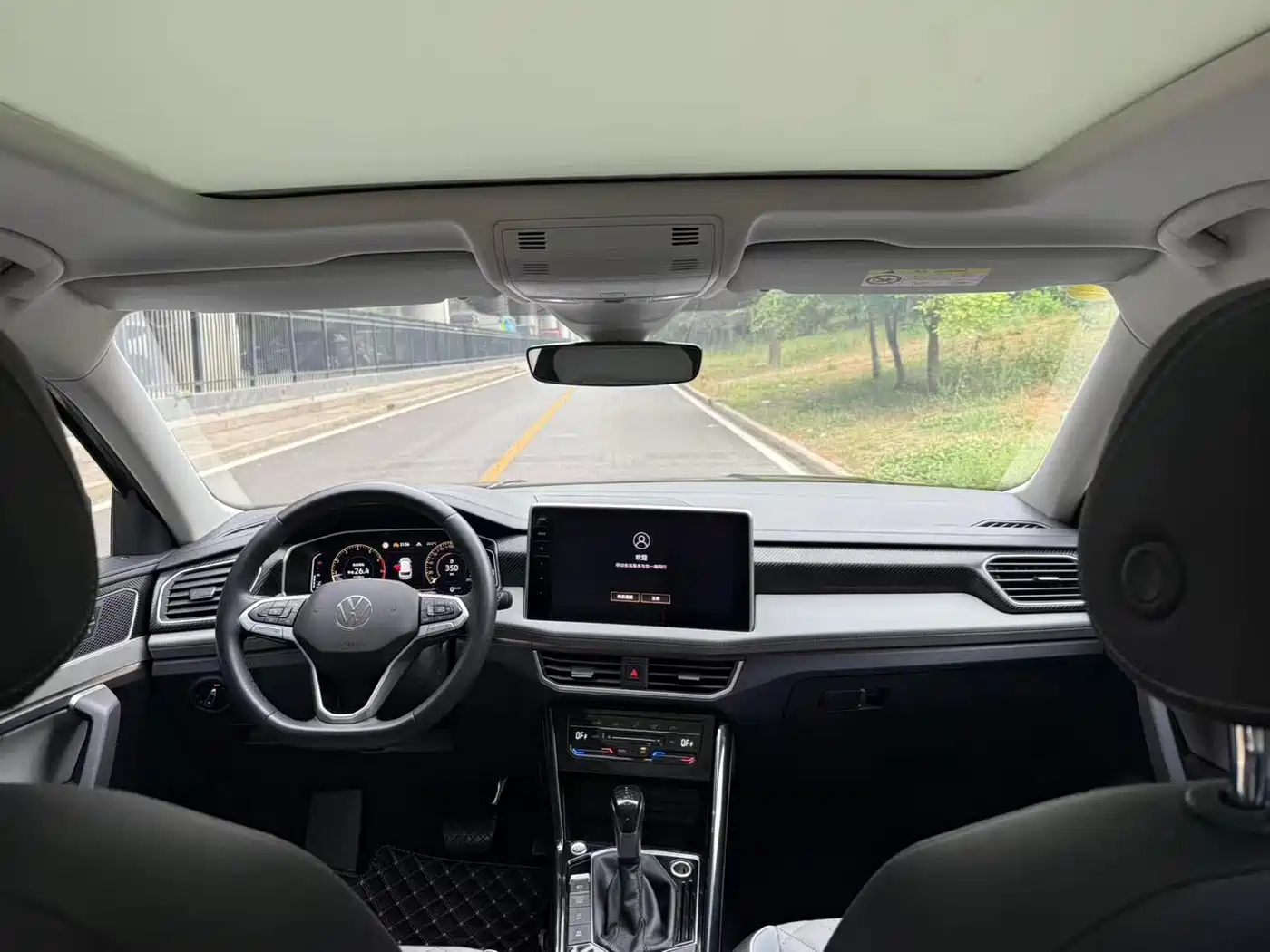 Volkswagen Tayron 2023 330TSI 2WD Luxury Plus Advanced Edition фото 7