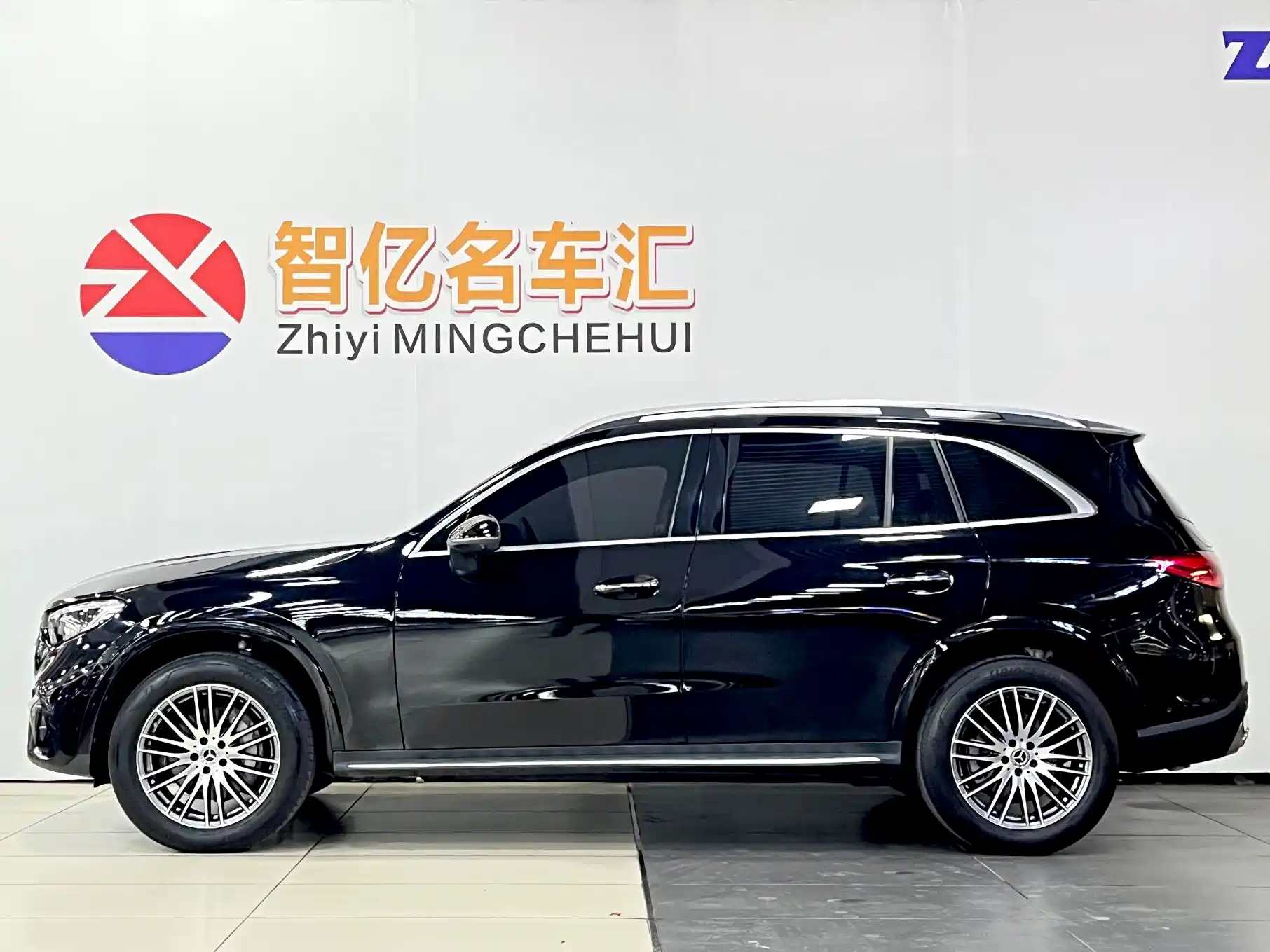 Фото 3 - Mercedes-Benz GLC
