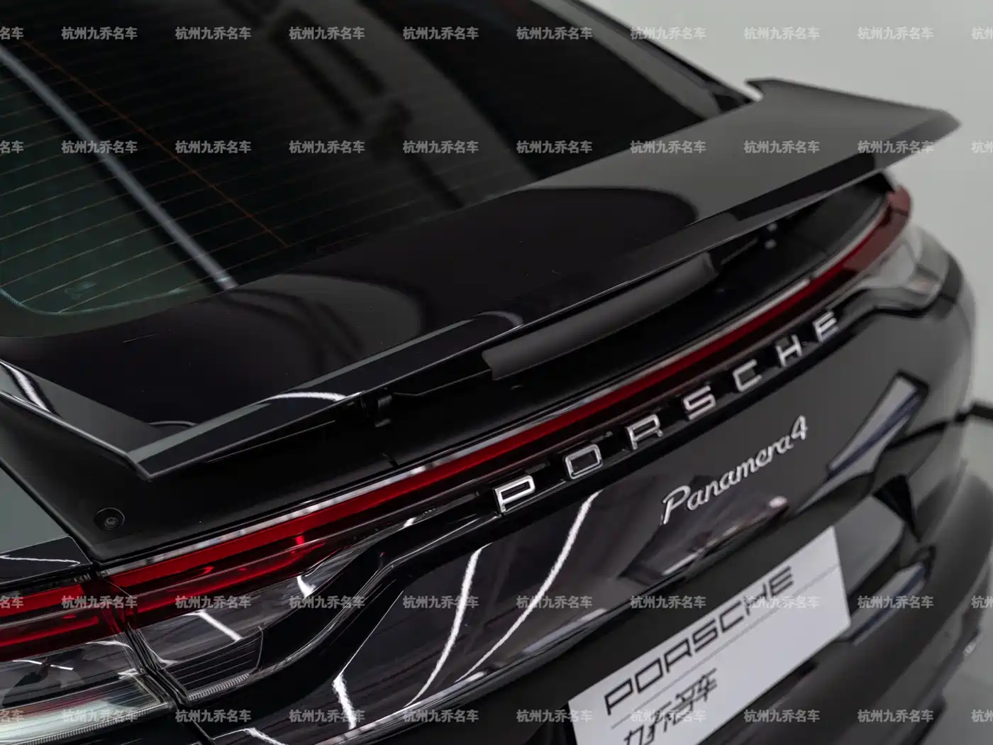 Porsche Panamera 2023 Panamera 4 Executive Long Wheelbase 2.9T фото 13