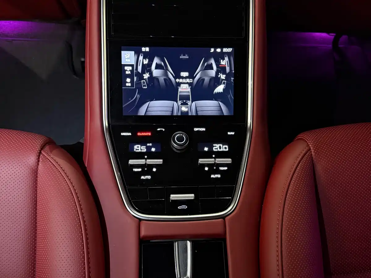 Porsche Panamera 2017 Panamera 3.0T фото 15